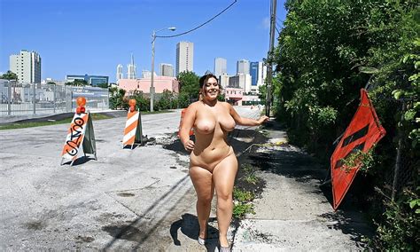 Bbw Pawg Nude In Public 5 Zdjęć 25