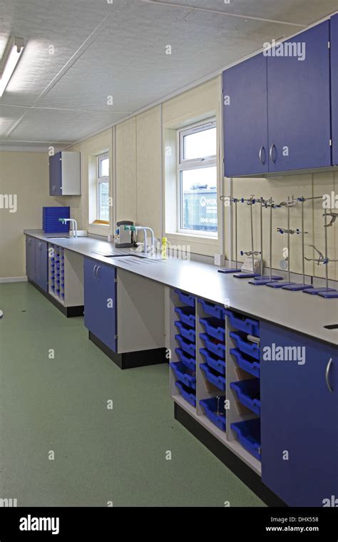 Physics Laboratory School Hi Res Stock Photography And Images Alamy