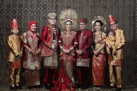 (pascol) hijab semok mandi bugi*l cantik mulus semongko. Traditional Minang and Palembang Wedding | The Bride Dept ...