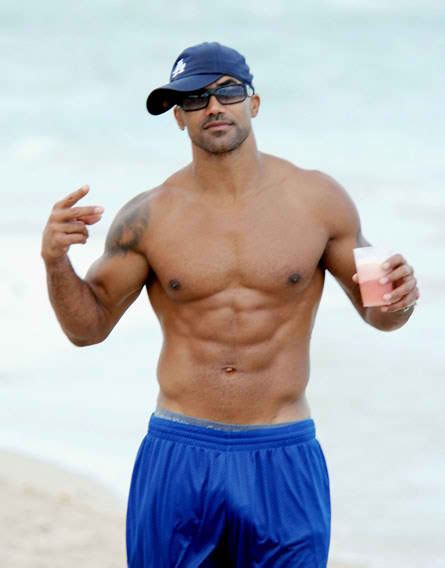 hunks in pictures shemar moore bulge