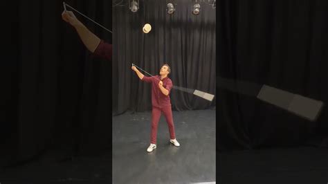 Guy Demonstrates Incredible Diabolo Juggling Skills 1308815 Youtube