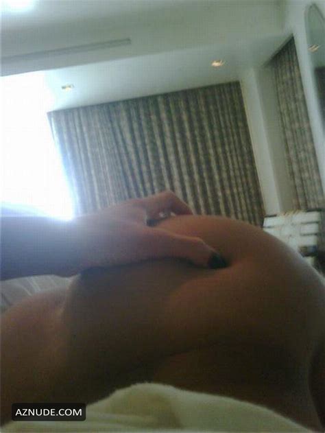 Rihanna Nude Photos In Her Bedroom Aznude