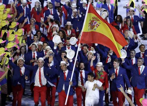 Rafael Nadal Carries Spains Flag At Olympic Opening Ceremony Rafael