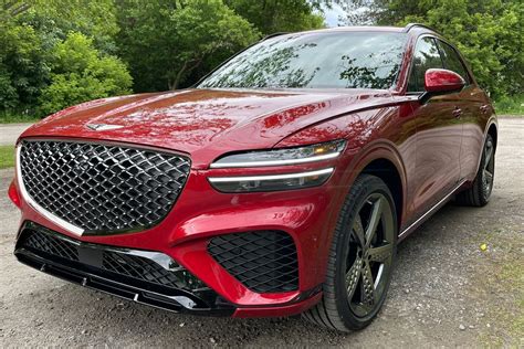Review The 2021 Genesis Gv70 Is A Capable New Suv That Wants To Be All