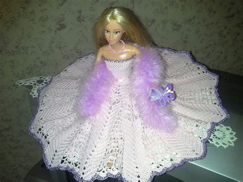Produzione palomar e rai 2. Il Filo di Costanza: Barbie con vestiti all'uncinetto ...
