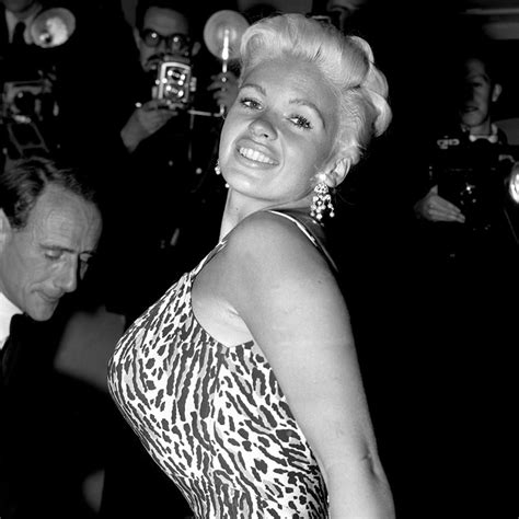 Intriguing Facts About Jayne Mansfield The Hollywood Icon Kiwireport