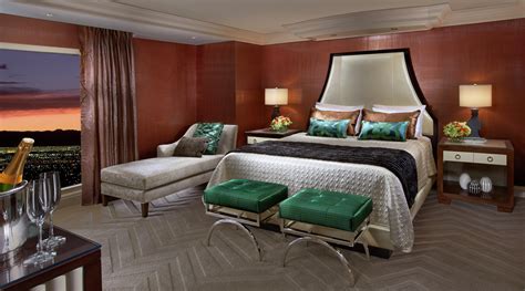 The hotel that has the most 2 bedroom suites is caesars palace. Las Vegas Suites - Tower Suites - Bellagio Hotel & Casino