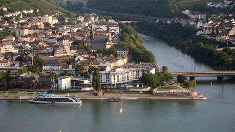 Bingen am rhein is a riverside village in the shadow of undulating green hills. Veranstaltung | TH Bingen