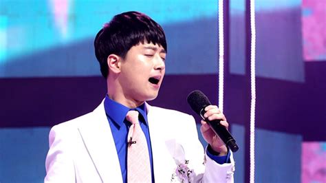 장민호의 소속사 뉴에라프로젝트는 이날 장민호의 확진 사실을 알리며 현재 자체 자가격리 중이며, 건강상 특이사항은 없다고 전했다. '미스터트롯' 오늘밤 최종 우승자 탄생! '장민호, 김희재 ...