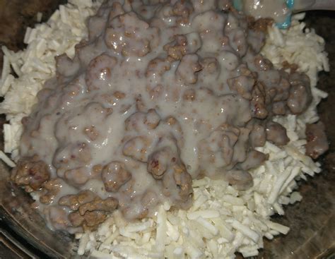 To make these easy keto hash browns, you start by shredding or finely slicing up the cabbage. Rebecca's Amazing Creations: Beef and Hash Brown Casserole