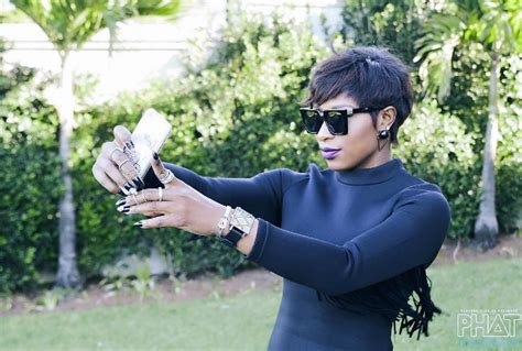 Installing and wearing a beautiful wig has become such a big part of my life over the last few years so the idea for hair majesty. Dj Zinhle Looks Good In Just About Every Hairstyle ...