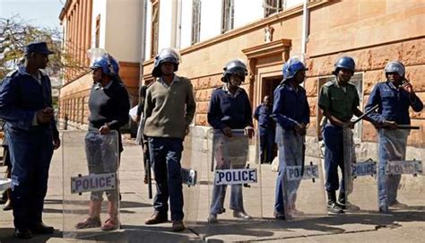 Police Soldiers Patrol Zimbabwes Bulawayo As Opposition Protest Thwarted Gulf Times