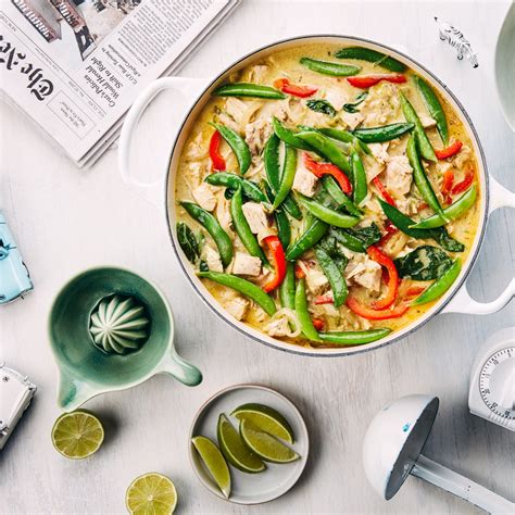 Easy Thai Green Curry With Chicken Bell Pepper And Sugar Snap Peas