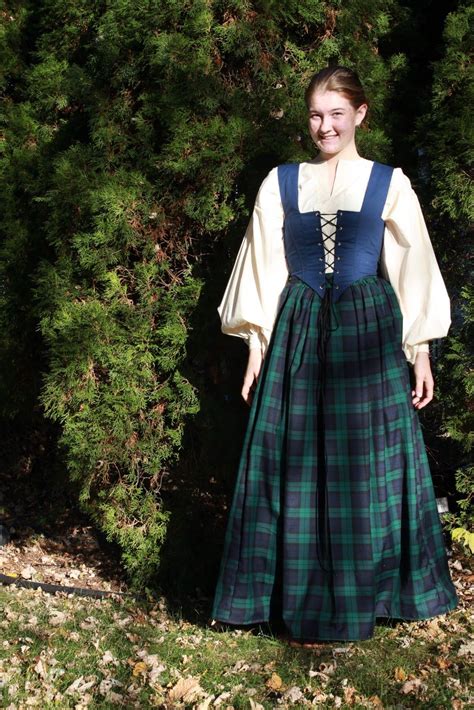 Jo With Its Portfolio Celtic Outfit Pictures Renaissance Fair Costume Scottish Dress