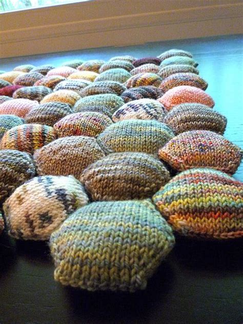 The beekeeper's quilt | tiny owl knits. Beekeeper Quilt | Bee keeping, Creative knitting, Quilts