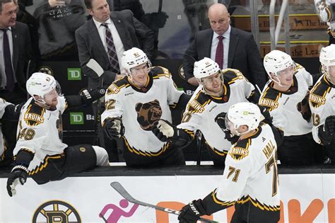 Boston Bruins Extend Nhl Record Season Opening Home Win Streak To 13