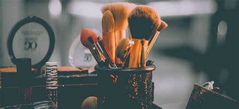 Responsibilities Of A Makeup Artist Salon Duo 1400