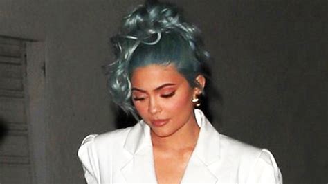 Kylie Jenners Favourite Micro Bags Are Worth Their Impracticality