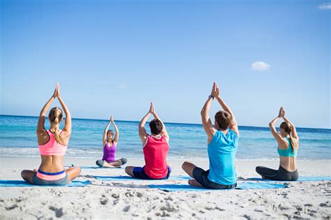 Understanding The Top Benefits Of Practising Yoga At The Beach