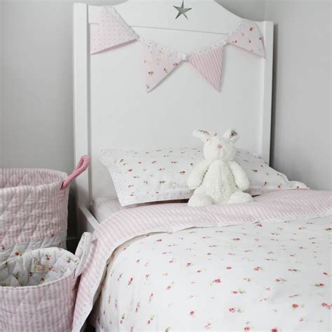 Great news!!!you're in the right place for cot quilt set. Floral Cot Bed Duvet Cover And Pillow Case By Lime Tree ...