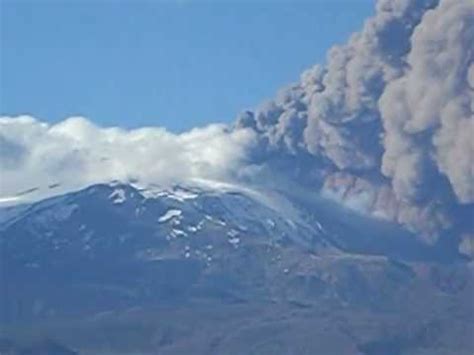 Etna, eruzione 18 gennaio 2021: Etna eruzione 3 aprile 2013 - YouTube