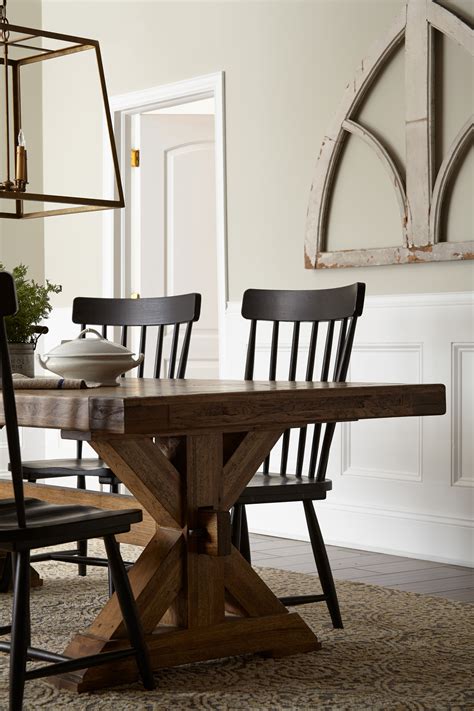 1499714435-joanna-gaines-favorite-paint-colors-true-white ...