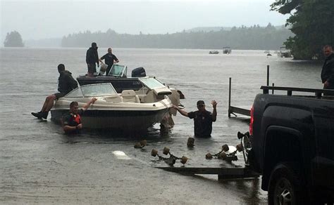 Maine Wardens Look For Witnesses To Thompson Lake Boat Crash The