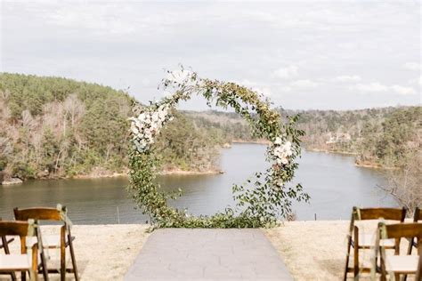 The Barn At Smith Lake Wedding In 2020 Lake Wedding Alabama Weddings