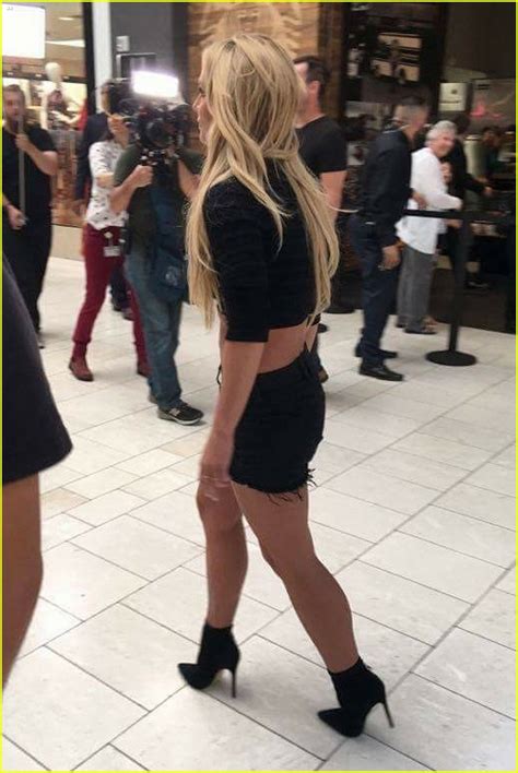 Photo Britney Spears Hits The Mall With Ellen Degeneres 11 Photo 3745669 Just Jared