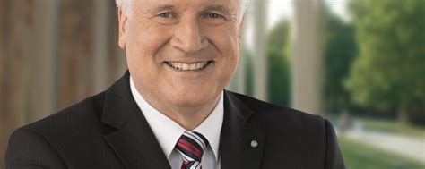 'wie bundesinnenminister seehofer bei einer pressekonferenz am 15. Horst Seehofer kommt nach Nördlingen|Nördlingen|Donau-Ries ...