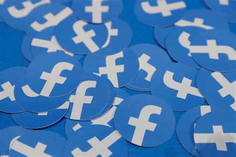 Facebook Crea Un Nuevo Logotipo Para Diferenciar Empresa Y Red Social