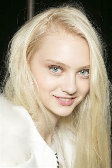 Classify Russian Model Nastya Kusakina