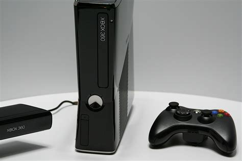 Xbox 360 Slim Live Shots