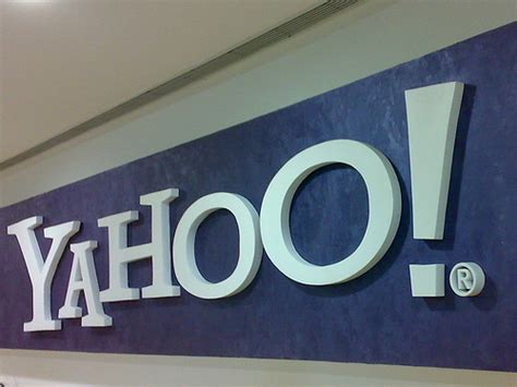 It consisted of the yahoo wordmark colored black and in the times new roman font, displayed as plain text. History of All Logos: All Yahoo Logos