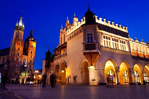 Krakow's most popular online guide, written by locals. Ancient Mary Church in the evening, Krakow. Poland wallpapers and images - wallpapers, pictures ...