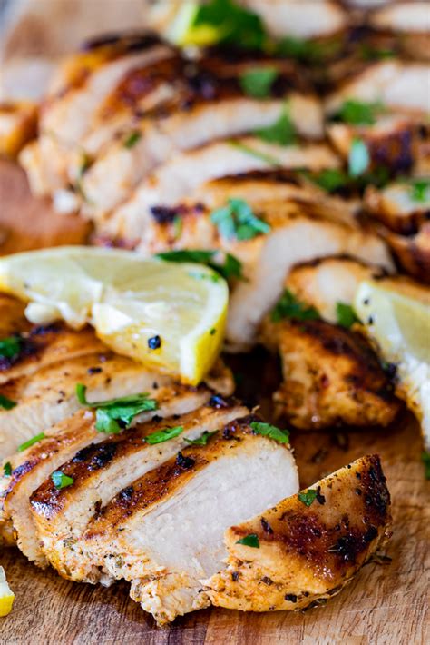 Olive oil, skinless chicken breasts, garlic, fresh lemon juice and 2 more. Lemon herb chicken breasts - Simply Delicious