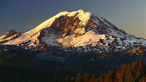Mount Rainier In The Clearwater Wilderness At Sunrise Oc 4000x2248