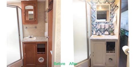Peel and stick back splash tiles are an easy diy upgrade for your kitchen that even a beginner tiler can accomplish! How to Remove Peel and Stick Tiles | Clever Mosaics