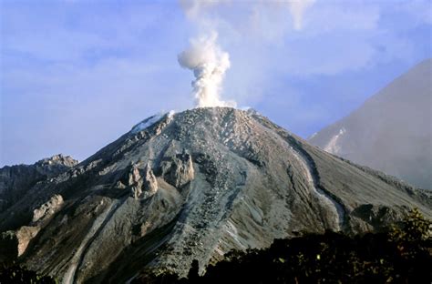 Santiaguito yanardağı Guatemala