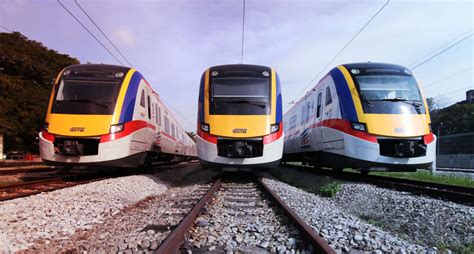 This video shows you how to buy the token from the token vending machine. KTM Komuter Timetable & Time Schedule In Malaysia - KTMB