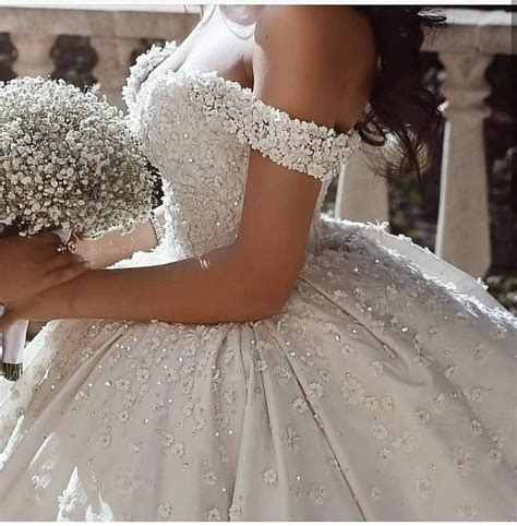 Ich dachte echt, dass es ein fail sein wird aber ich bin positiv überrascht!! Seba Brautkleider - Bakirkoy Istanbul #Kleider #Kleider # ...