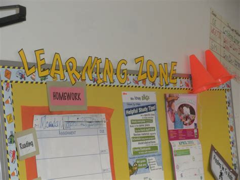 It includes a calendar set with some editable pages. Construction Themed Classrooms - Clutter-Free Classroom