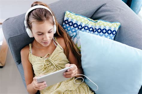Yes Or No Should Tweens Have Unlimited Screen Time Mothering