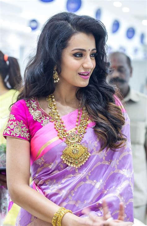 7 Beautiful Hairstyles For Silk Saree Candy Crow