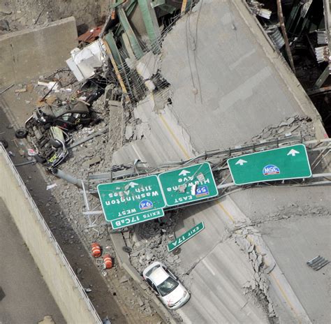 Photos Looking Back At The I 35w Bridge Collapse Mpr News