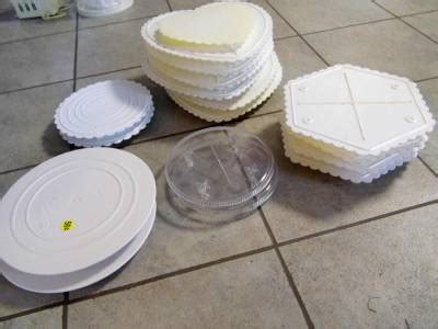 We'll show you cake pans are the vessels in which you bake or cook a recipe; HUGE Lot of 364 Vintage Wilton Cake Separator Pans Plates ...