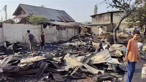 Kebakaran Dahsyat Hanguskan 40 Rumah Di Cakung Kerugian Ditaksir