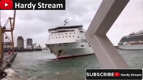 Ship Takes Off The Crane Cruise Ship Crashes Into The Pier In The Port Of Barcelona Youtube