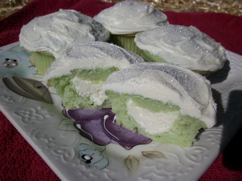I love making fun cupcake recipes line cupcake pan with 24 cupcake liner cups. Pistachio Cream Filled Cupcakes