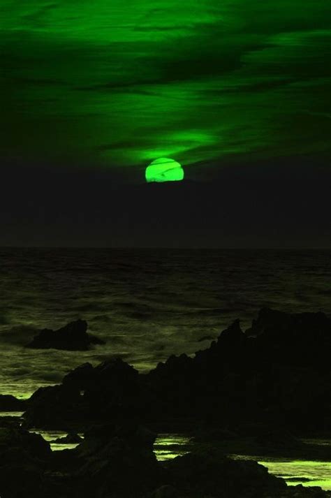 Зеленая Луна Фото Telegraph